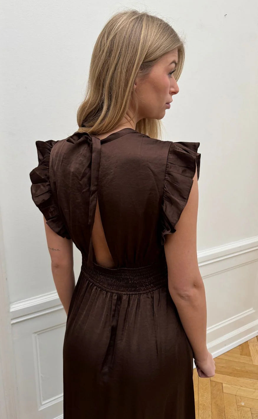 CONTINUE BEATE DRESS BROWN