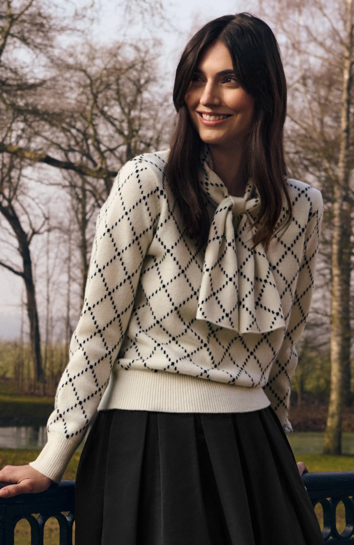 DEAKUDIBAL KRYSTLE ARGYLE SWEATER