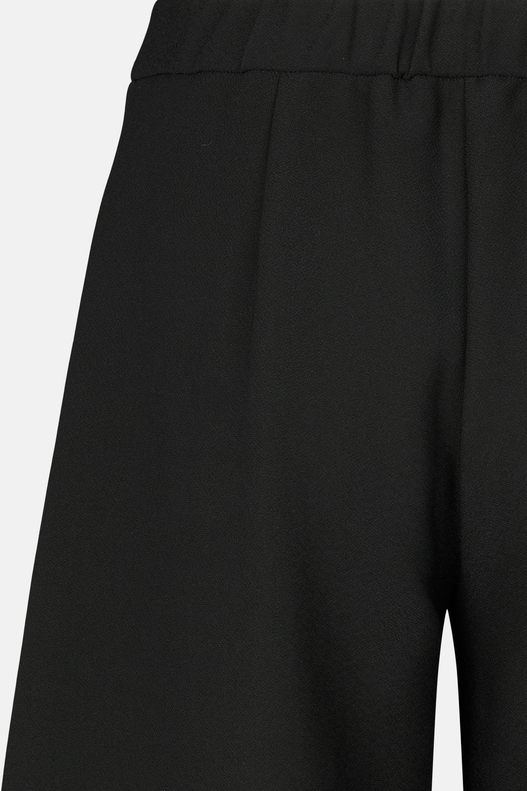 RDFCOMFYNENA BERMUDA SHORTS BLACK