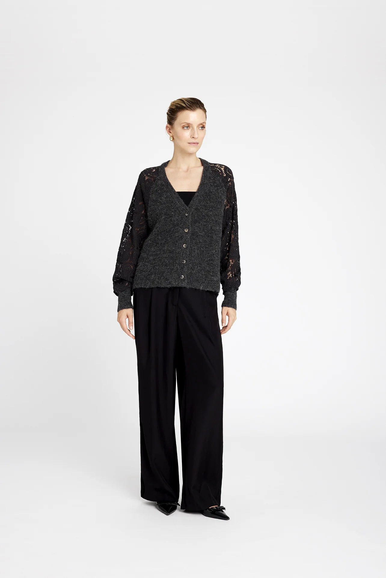 GUSTAV MAGDA V-NECK KNIT W.LACE BLACK