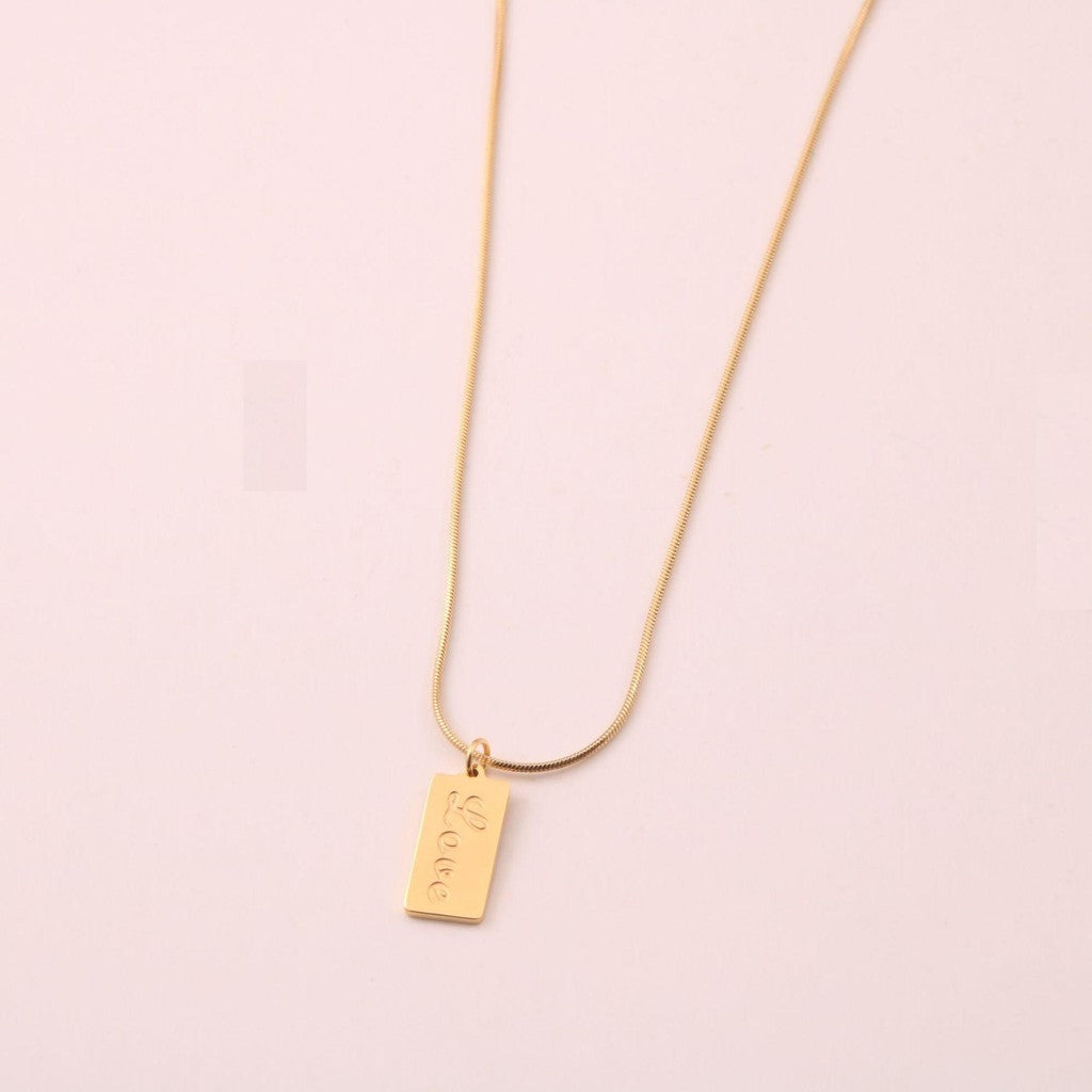 Munn Studios LOVE 18K H304