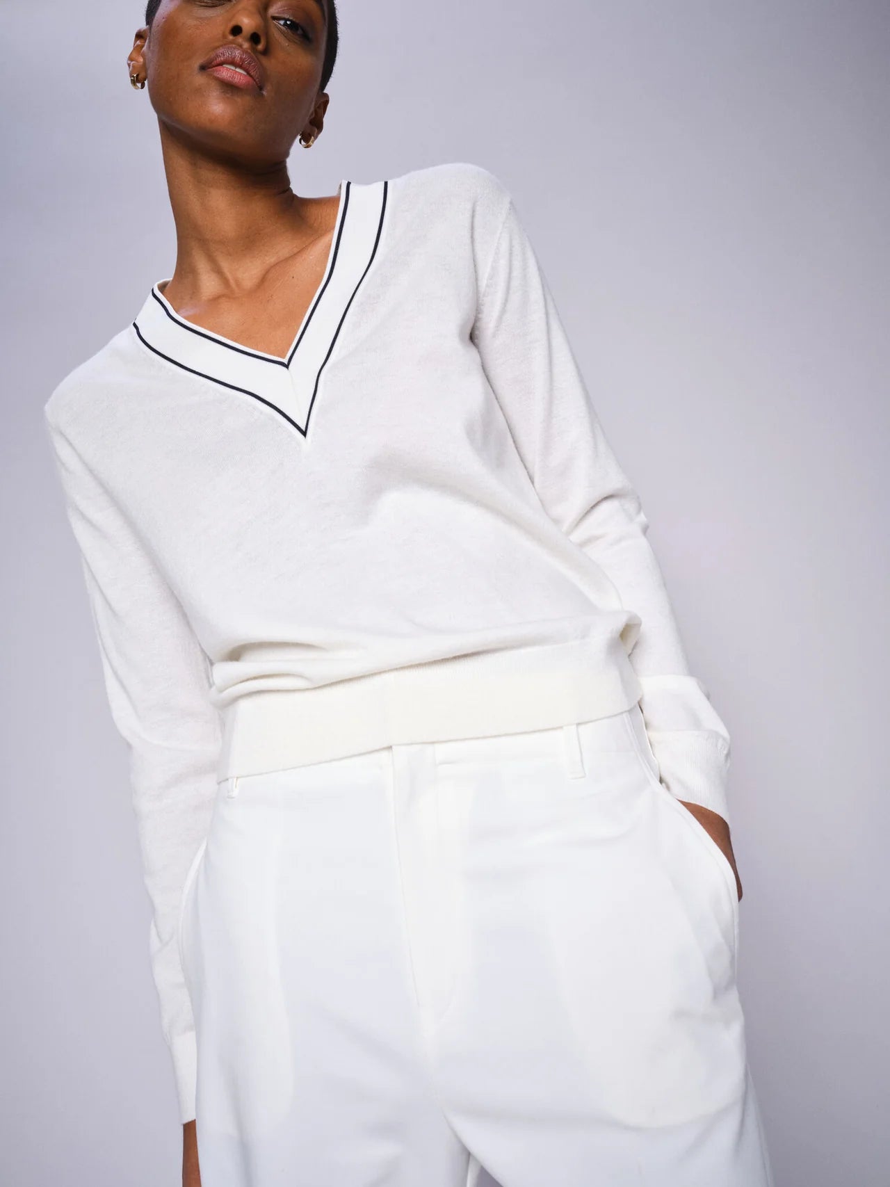 MM RELENA PREP V-NECK KNIT ECRU