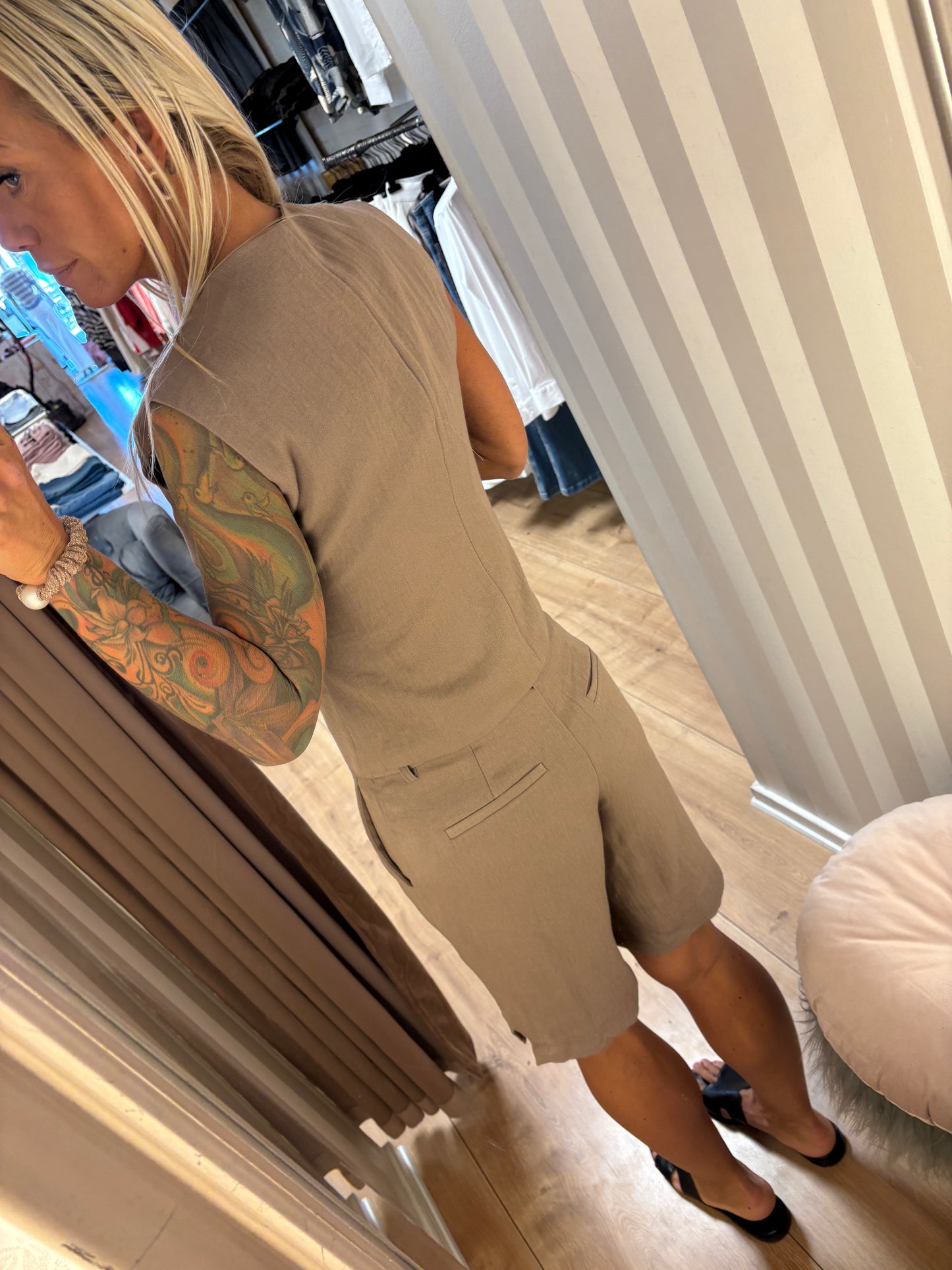 VILA VIFLEA RW TAILORED SHORTS MOUN