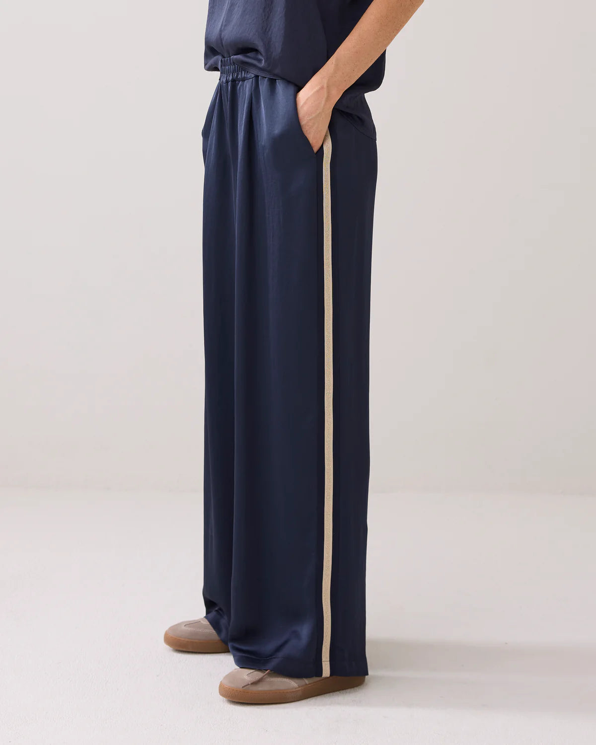 SUMMUM TROUSERS HEAVY SILY TOUCH BL