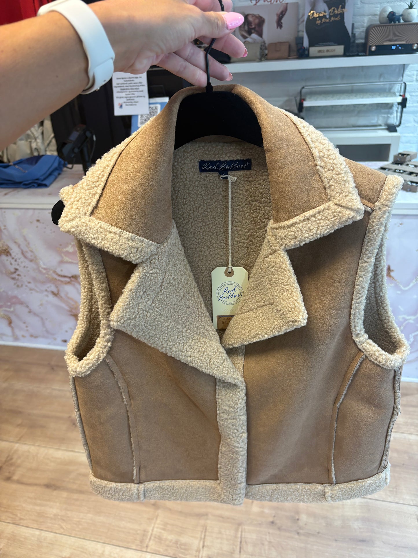 RED BUTTON TEDDY WAISTCOAT ALMOND