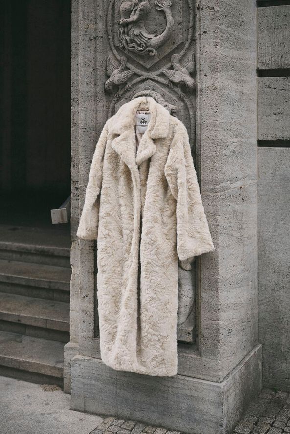 KBBOLINDA FUR COAT EGRET