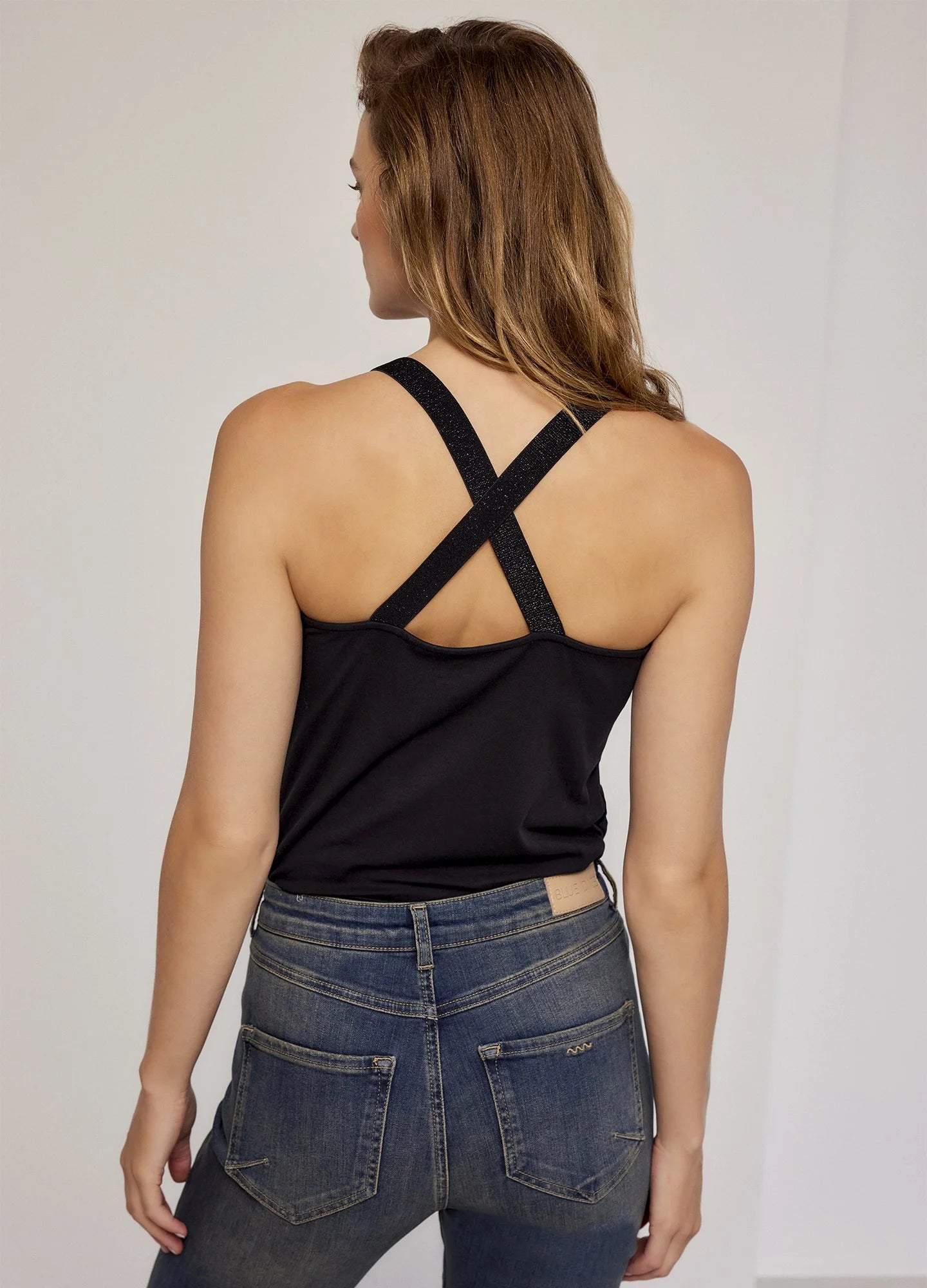 Summum, Singlettop Top Black