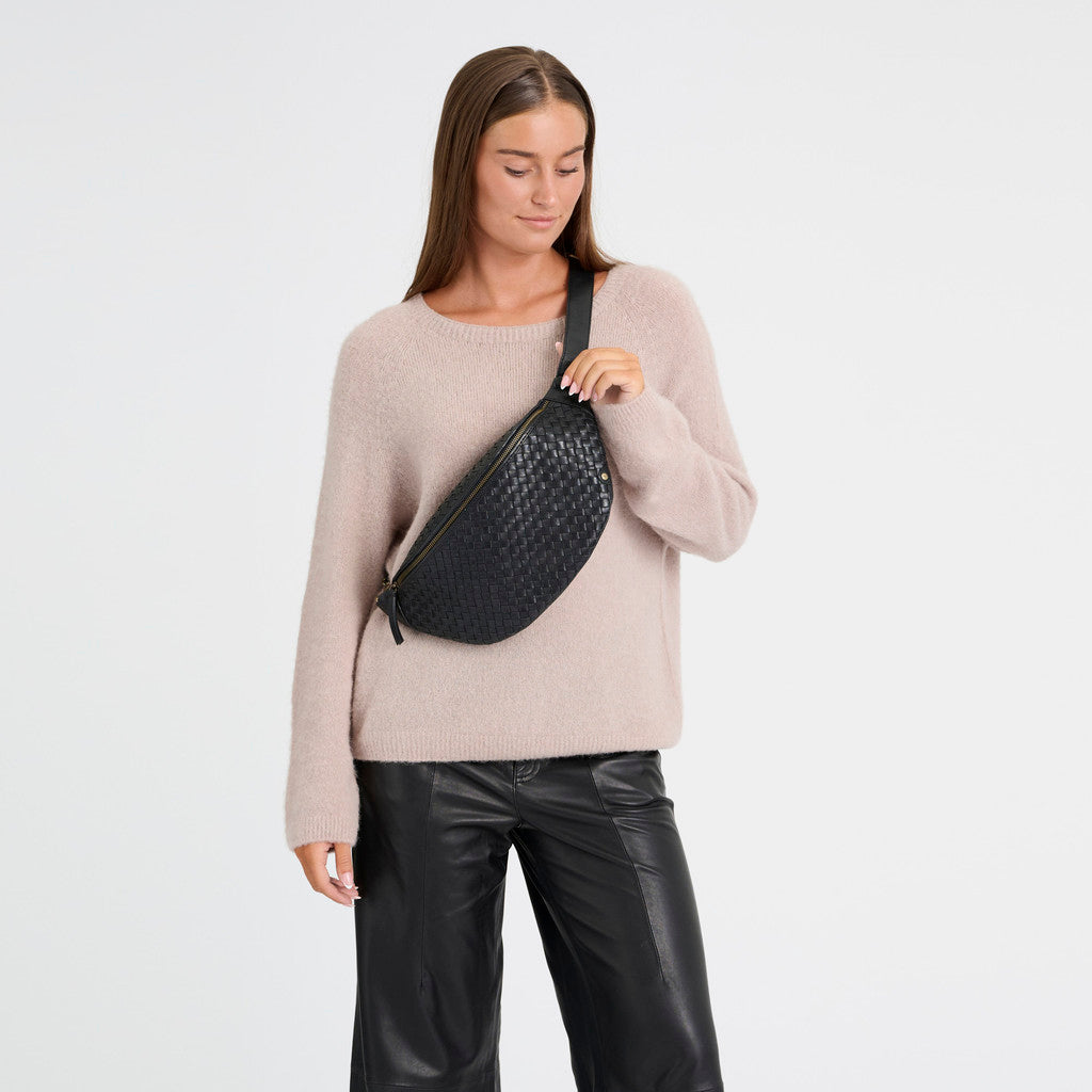 DEPECHE SOFYA BUMBAG BLACK