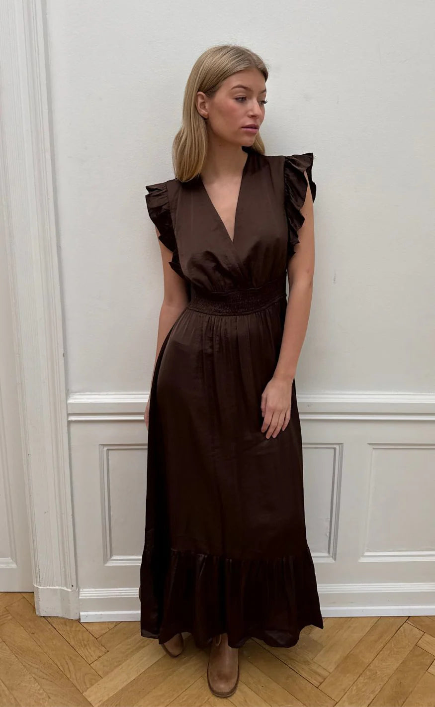 CONTINUE BEATE DRESS BROWN
