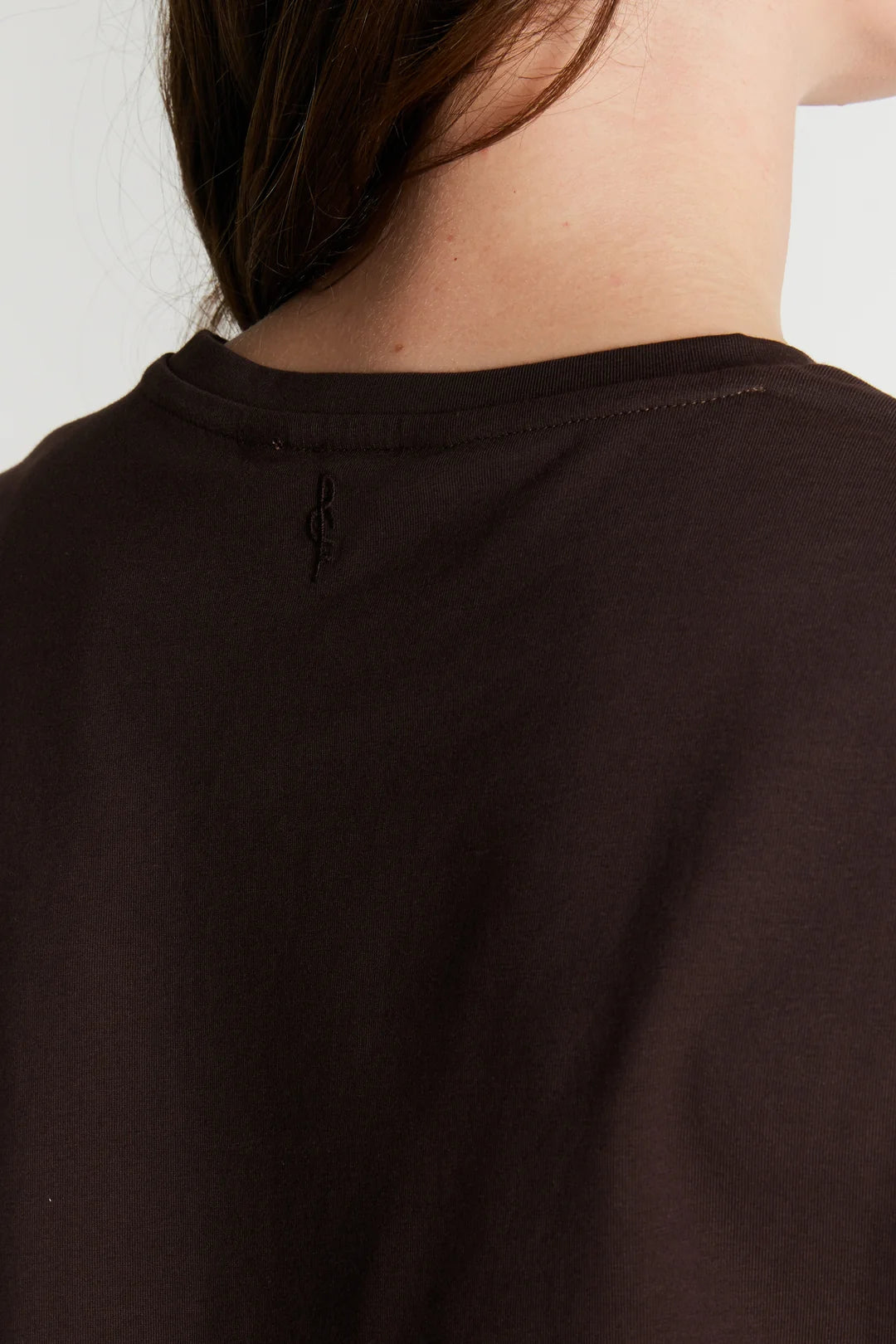 RDF ALVINAESSENTIAL T-SHIRT CHOCOLA