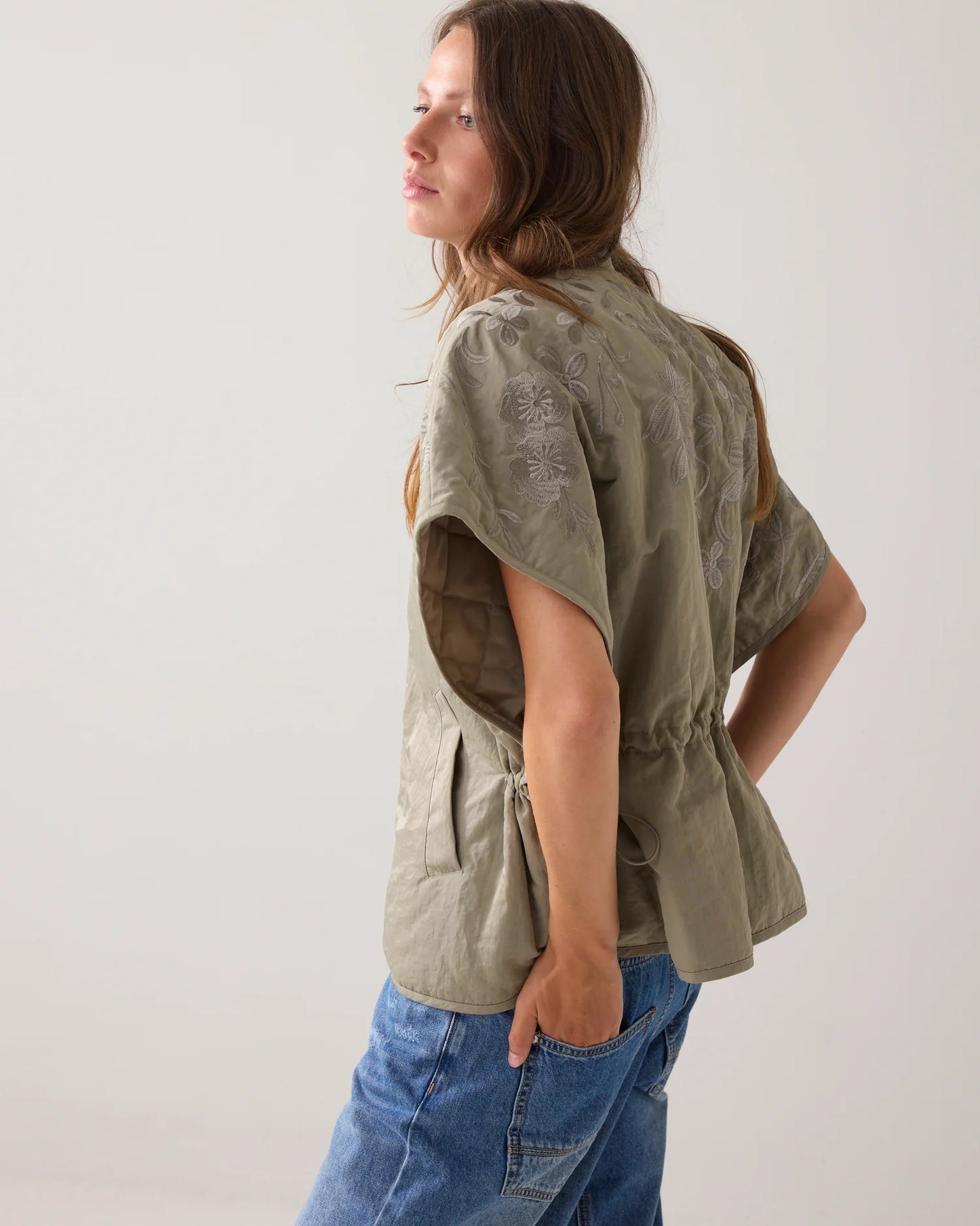 SUMMUM GILET PADDED EMB.DARK CAMO