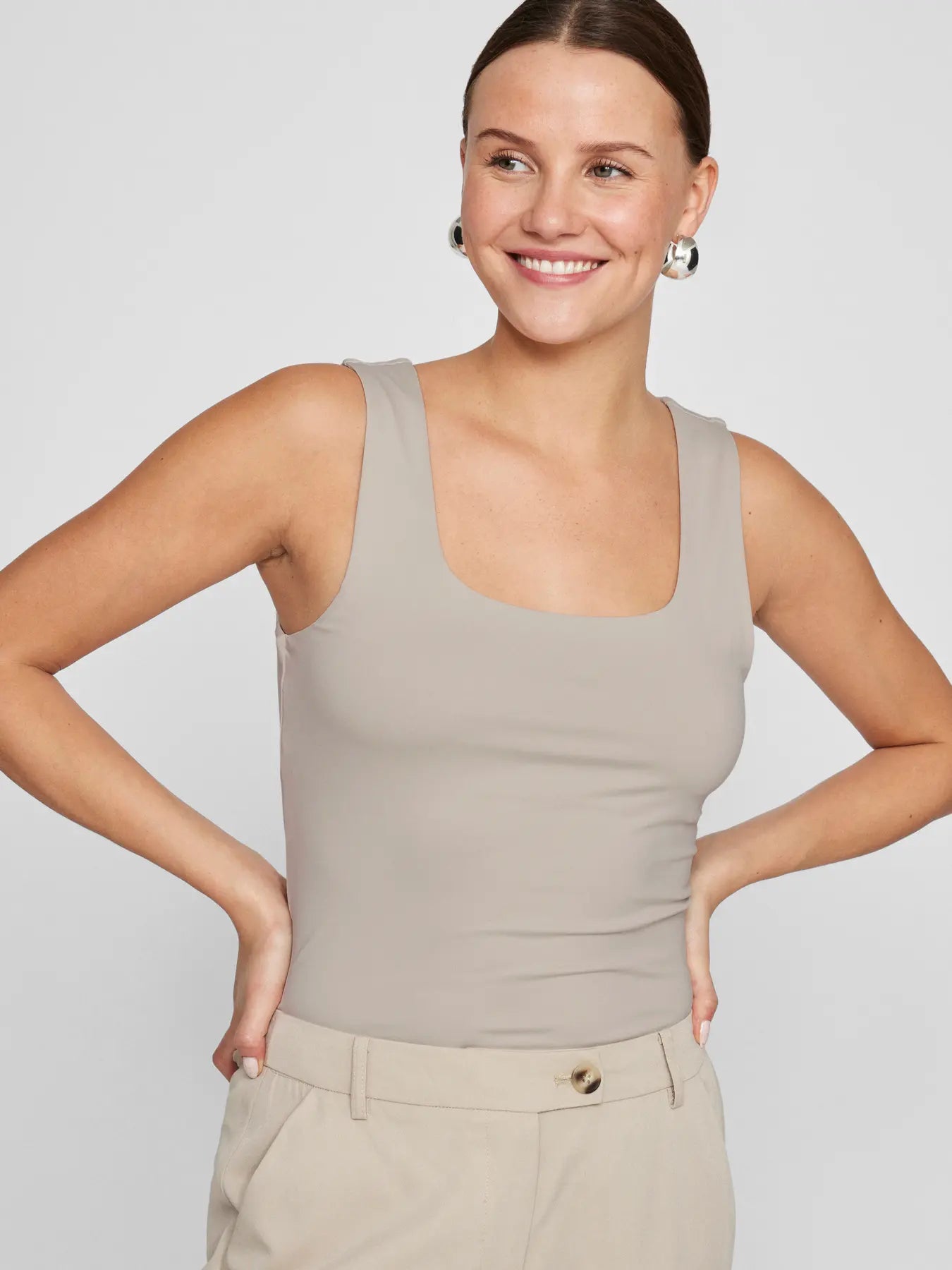 VILA VIKENZA U-NECK TOP SILVER GRAY