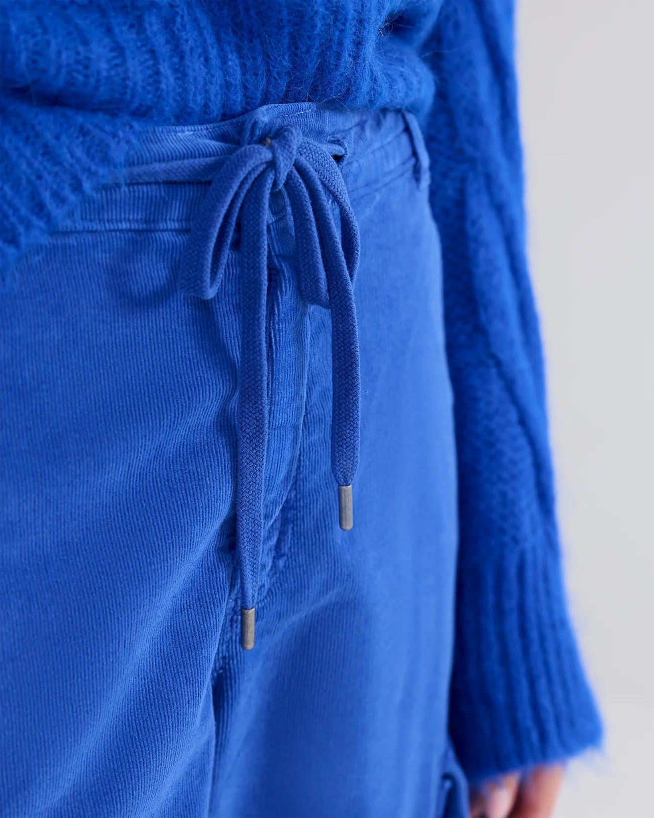 SUMMUM ROYAL BLUE CARGO PANTS SOFT