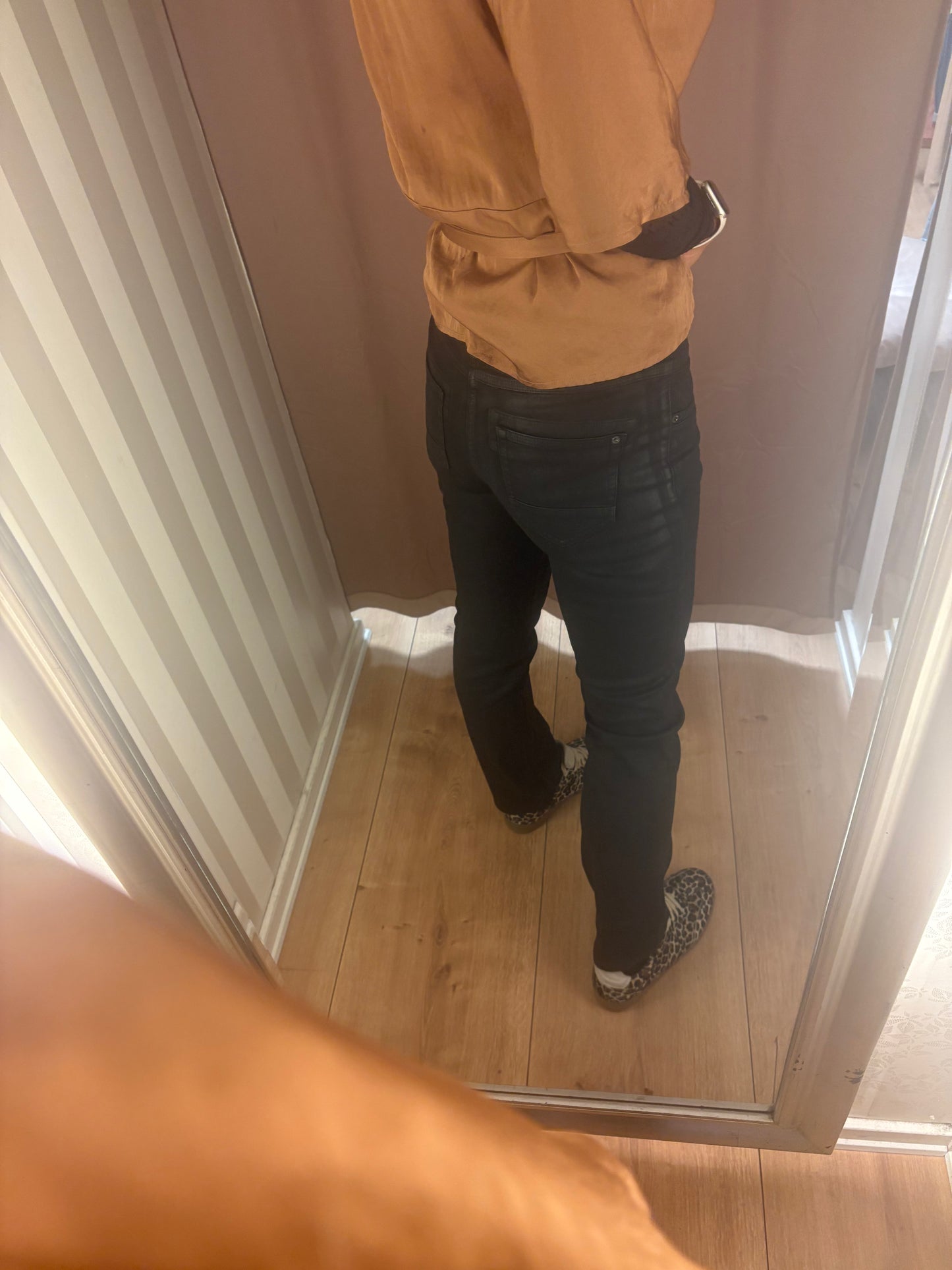 MM CARLA NAOMI COATED PANT BLACK