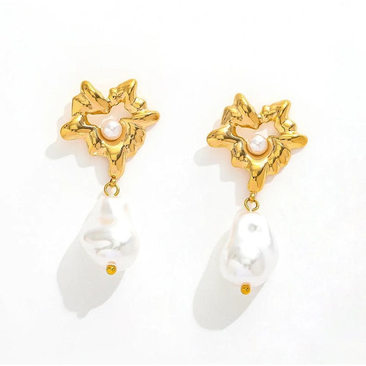 munn Studios Pearl 18K OE127