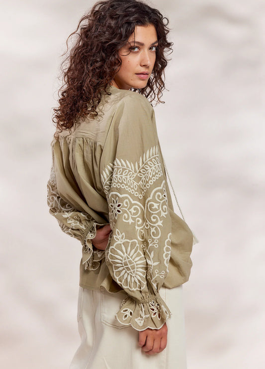 Summum, Top Ivory Embroidery Green
