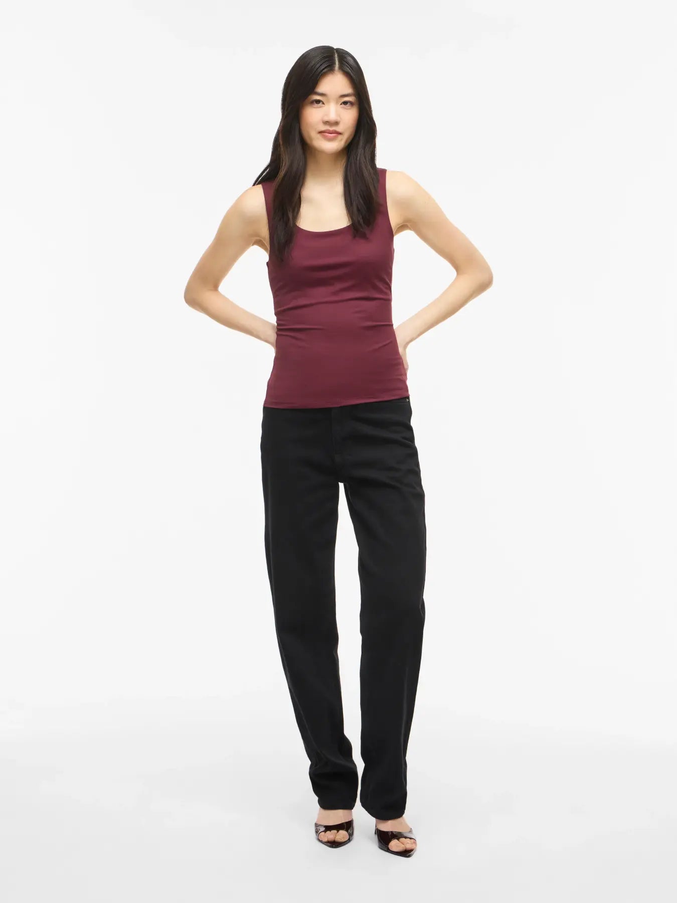 VILA VIKENZA U-NECK T TOP PORT ROYA